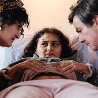 Sundance 2026 Review: MUM, I’M ALIEN PREGNANT Pushes Sci-Fi Comedy Past Good Taste