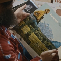 SXSW 2026 Review: THE MAN WITH THE BIG HAT, Digging Up a Quietly Influential Musician